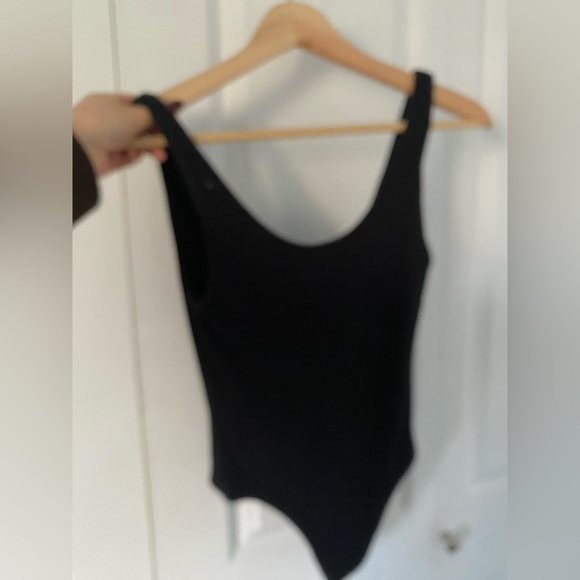 Aritzia Babaton Clarke Bodysuit - Picture 2 of 6